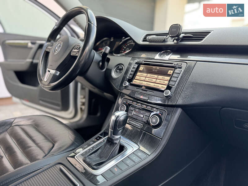 Volkswagen Passat 2011