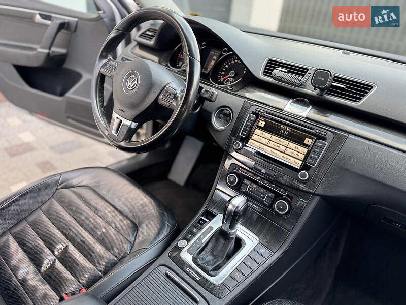 Volkswagen Passat 2011