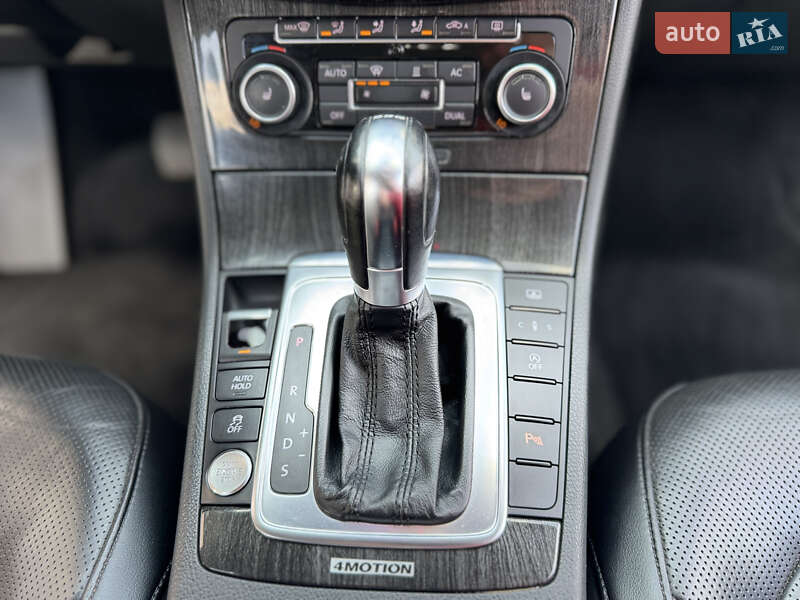 Volkswagen Passat 2011