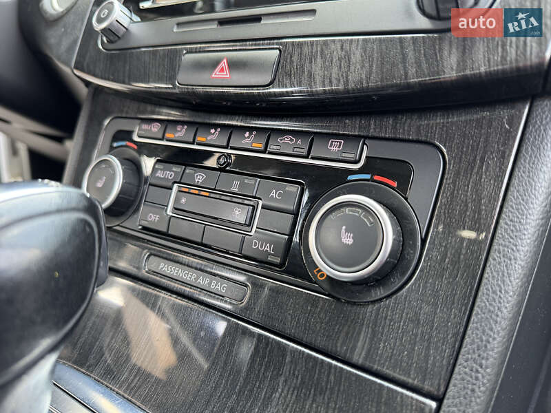 Volkswagen Passat 2011