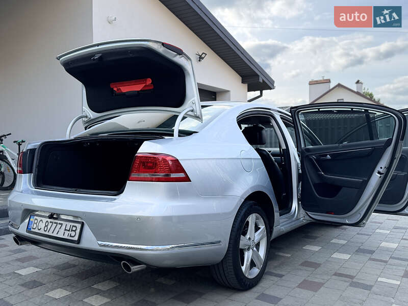 Volkswagen Passat 2011