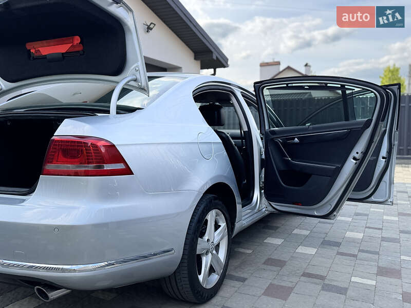 Volkswagen Passat 2011