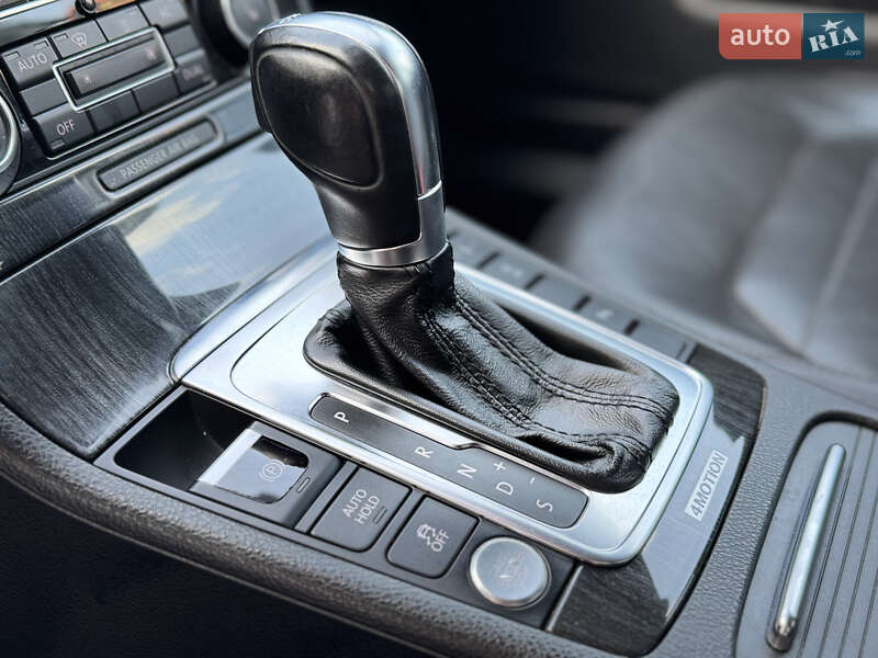 Volkswagen Passat 2011