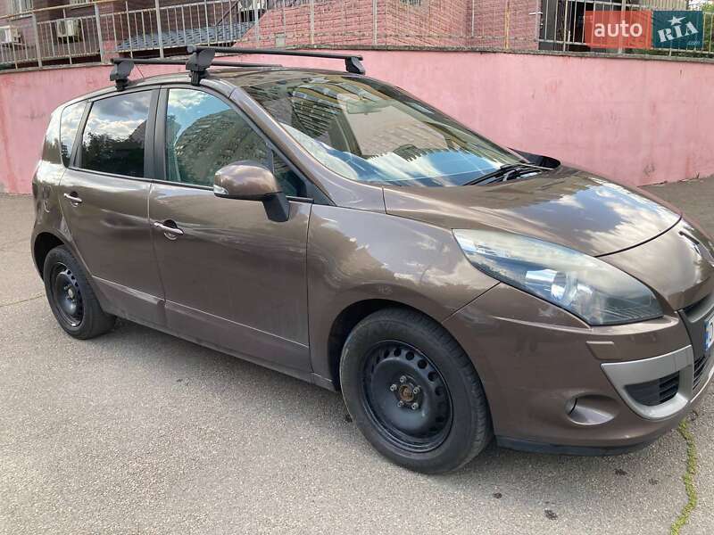 Renault Scenic 2011