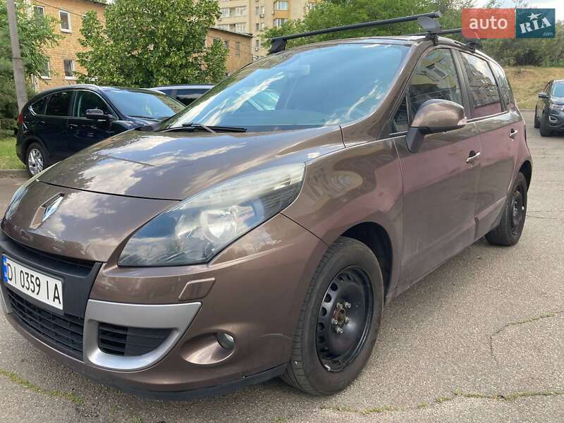 Renault Scenic 2011
