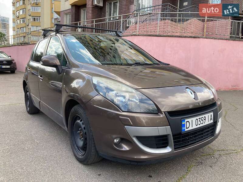 Renault Scenic 2011