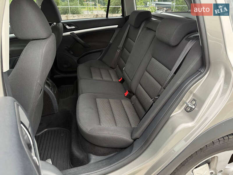 Skoda Octavia Scout 2012