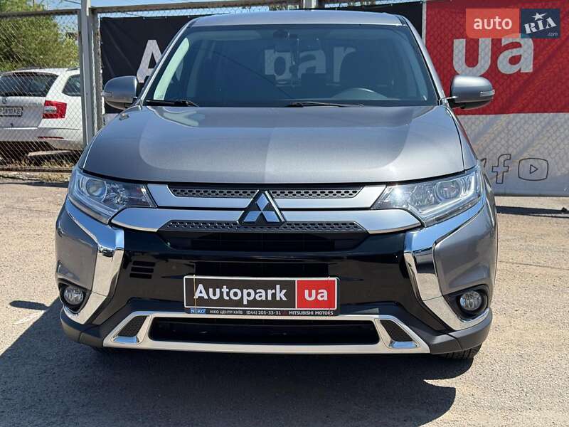 Mitsubishi Outlander 2021
