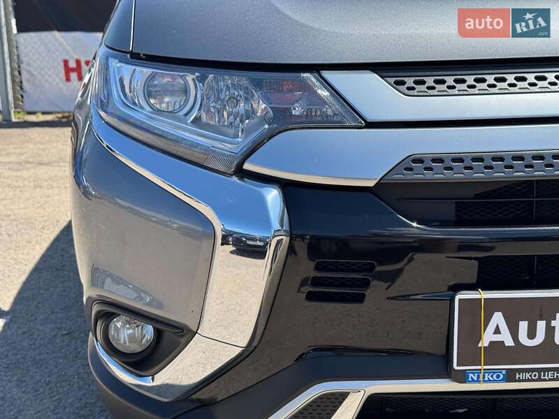 Mitsubishi Outlander 2021