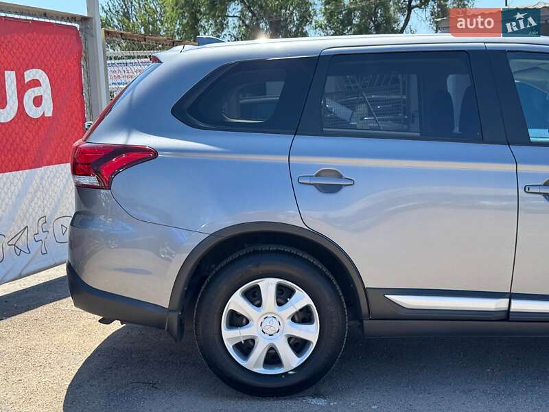 Mitsubishi Outlander 2021