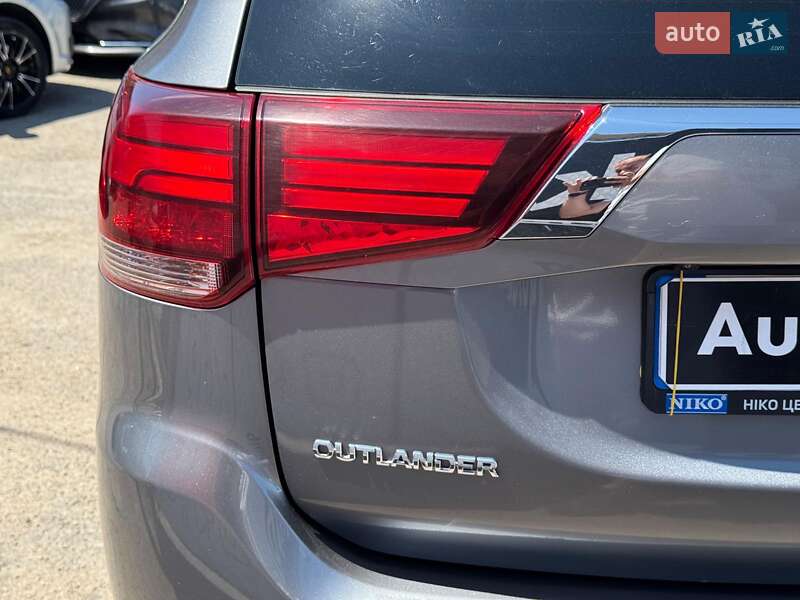 Mitsubishi Outlander 2021