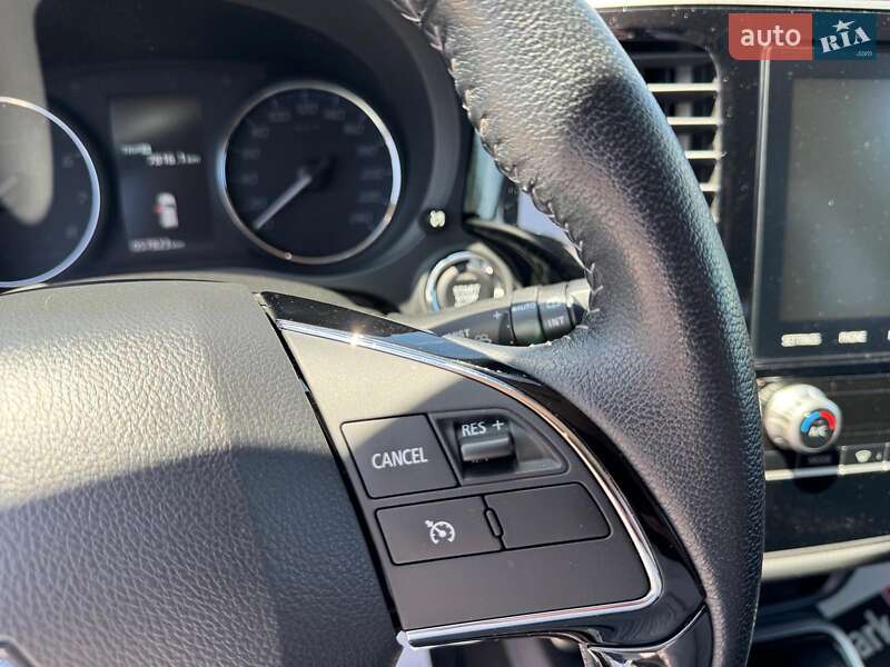 Mitsubishi Outlander 2021