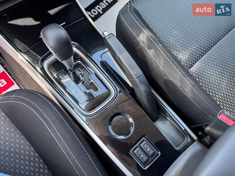 Mitsubishi Outlander 2021