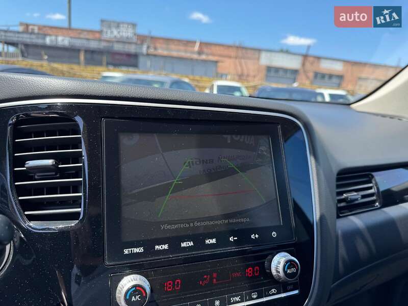 Mitsubishi Outlander 2021