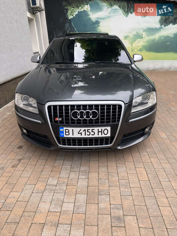 Audi S8 2007