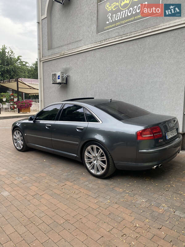 Audi S8 2007