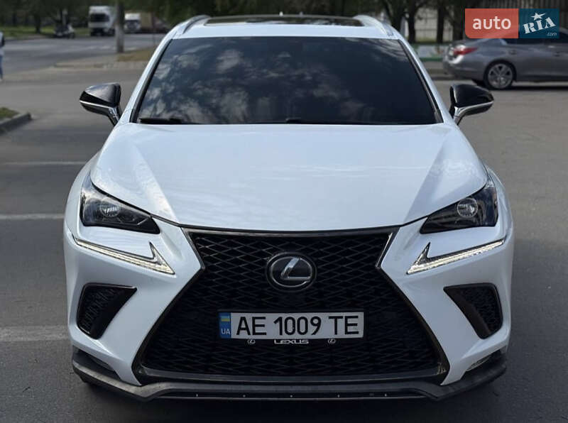 Lexus-5
