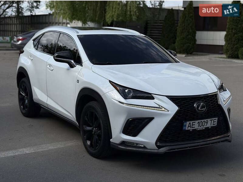 Lexus-6