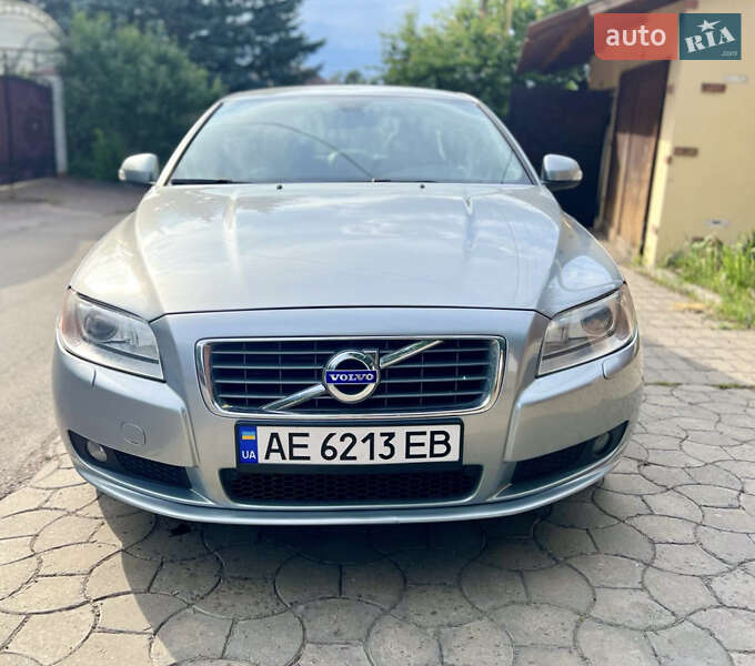 Volvo-8