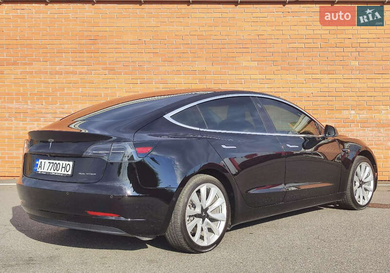 Tesla Model 3 2019