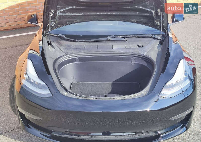 Tesla Model 3 2019