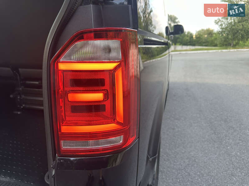 Volkswagen Caravelle 2016