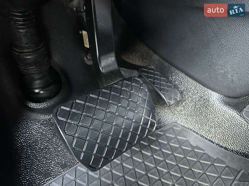 Volkswagen Caravelle 2016