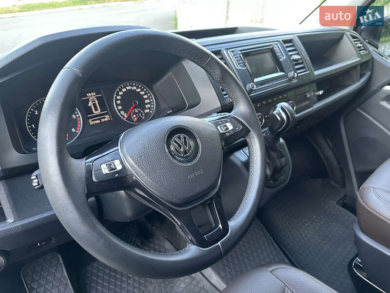 Volkswagen Caravelle 2016