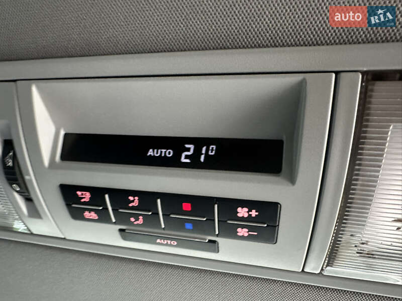 Volkswagen Caravelle 2016