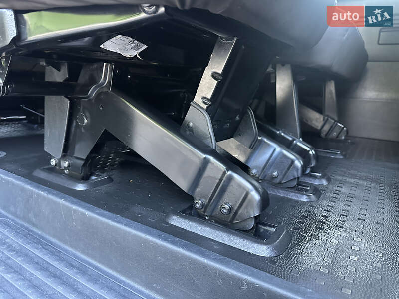 Volkswagen Caravelle 2016