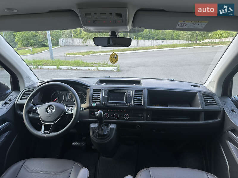 Volkswagen Caravelle 2016