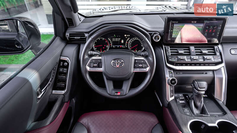 Toyota Land Cruiser 2023