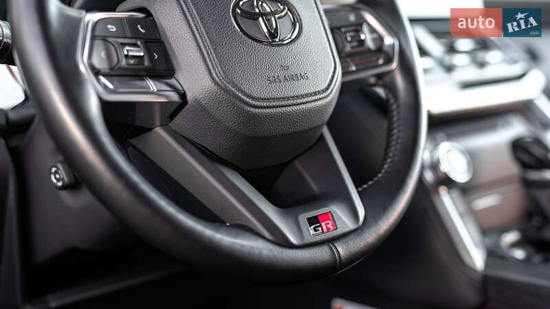 Toyota Land Cruiser 2023