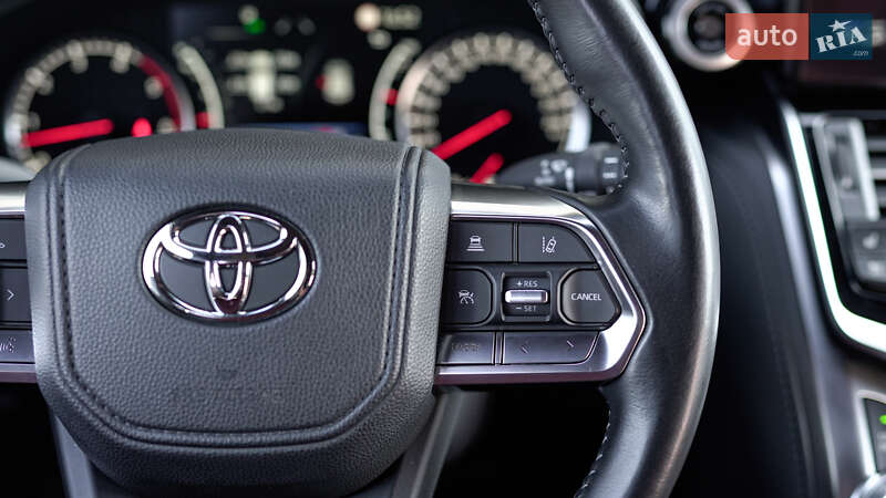 Toyota Land Cruiser 2023