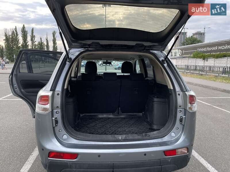 Mitsubishi Outlander 2014