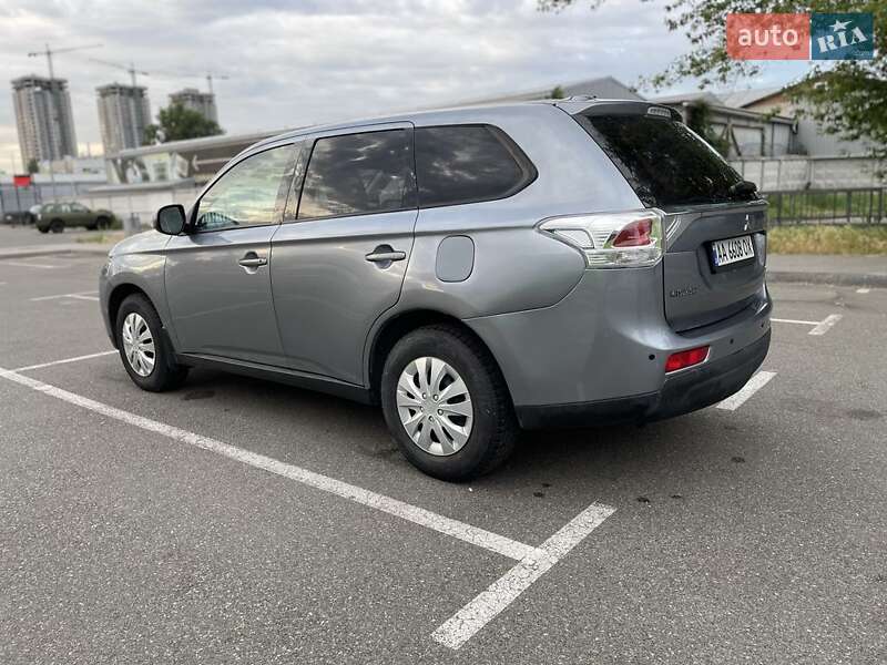 Mitsubishi Outlander 2014