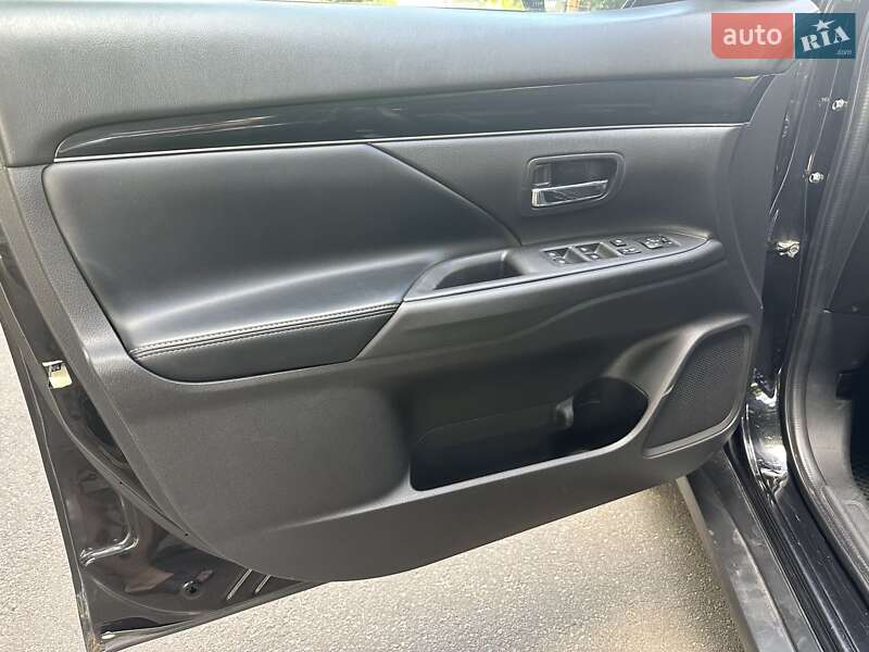 Mitsubishi Outlander 2019