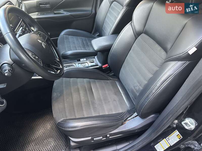 Mitsubishi Outlander 2019