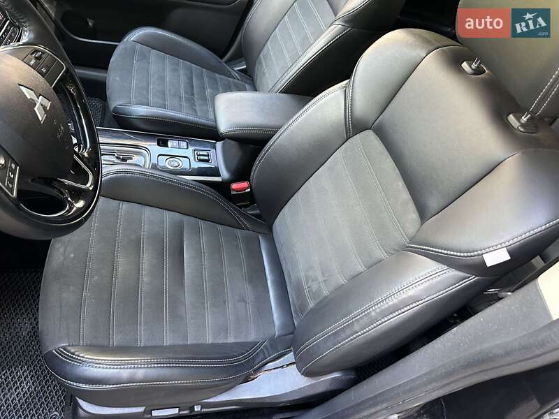 Mitsubishi Outlander 2019