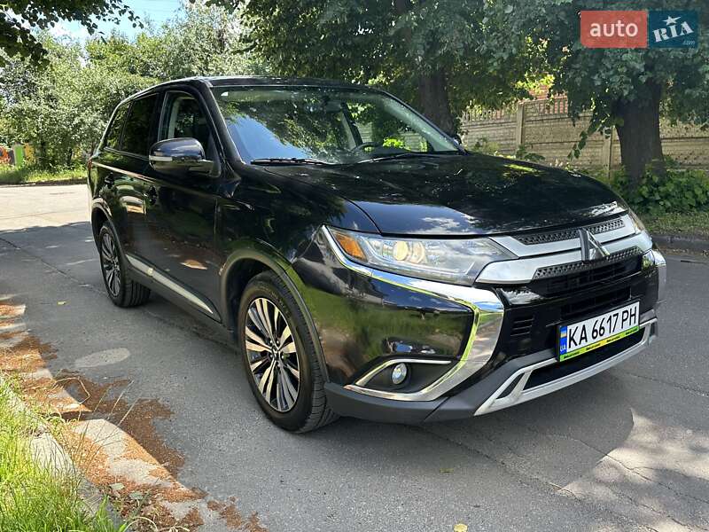 Mitsubishi Outlander 2019
