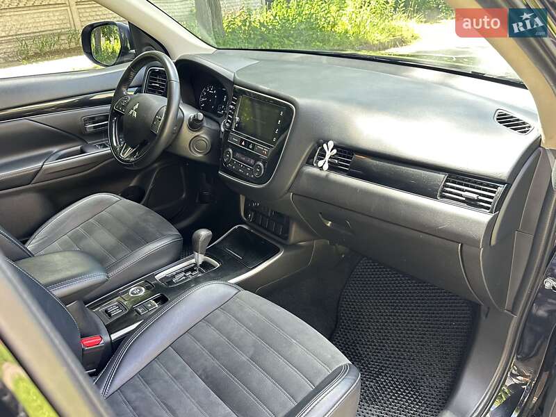 Mitsubishi Outlander 2019