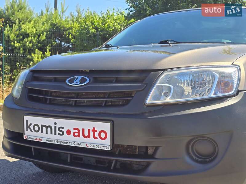 ВАЗ / Lada 2190 Granta 2015