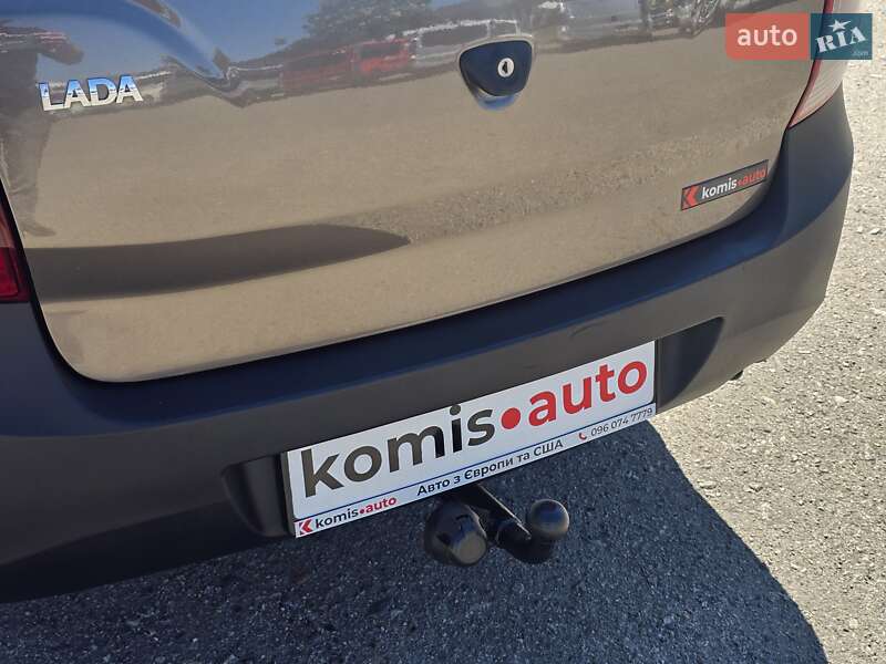 ВАЗ / Lada 2190 Granta 2015