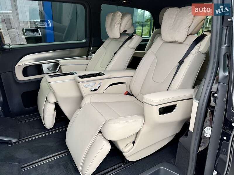 Mercedes-Benz V-Class 2025