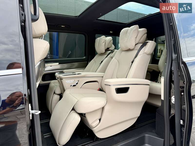 Mercedes-Benz V-Class 2025