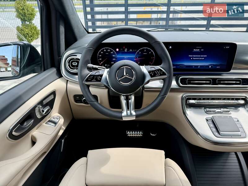 Mercedes-Benz V-Class 2025