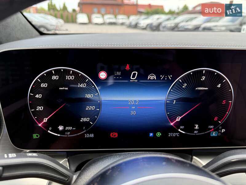 Mercedes-Benz V-Class 2025