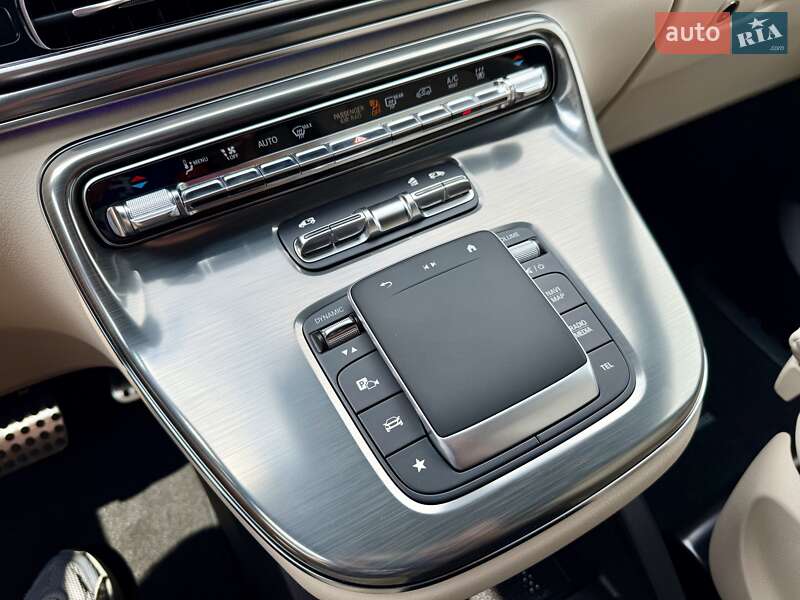 Mercedes-Benz V-Class 2025