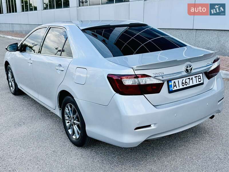Toyota Camry 2011