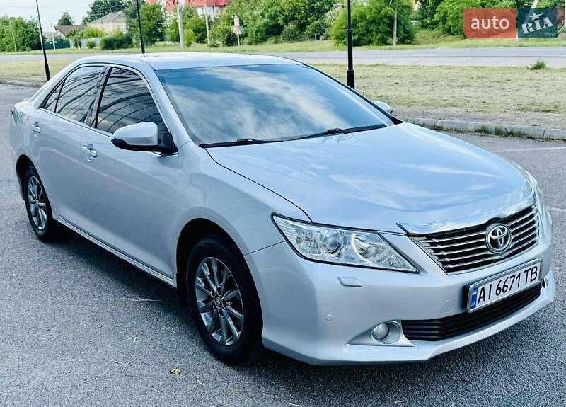 Toyota Camry 2011